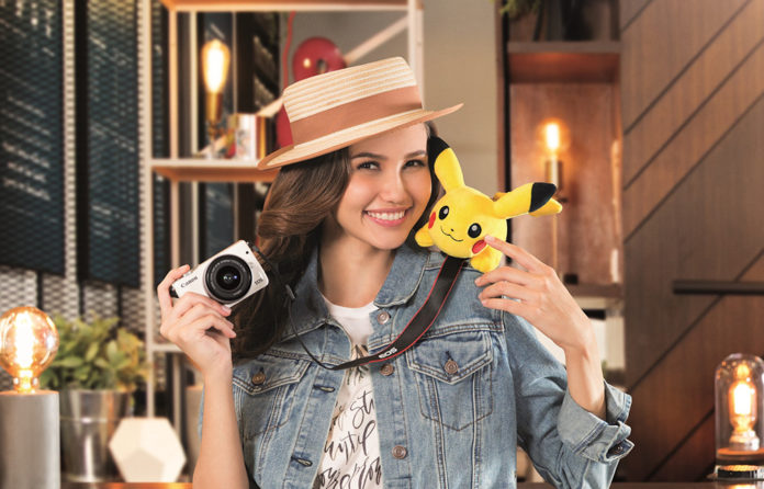 Canon EOS M10 Pokemon Pikachu