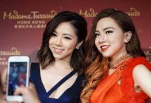 G.E.M. (邓紫棋) met her “Queen of Hearts” at Madame Tussauds Hong Kong G.E.M